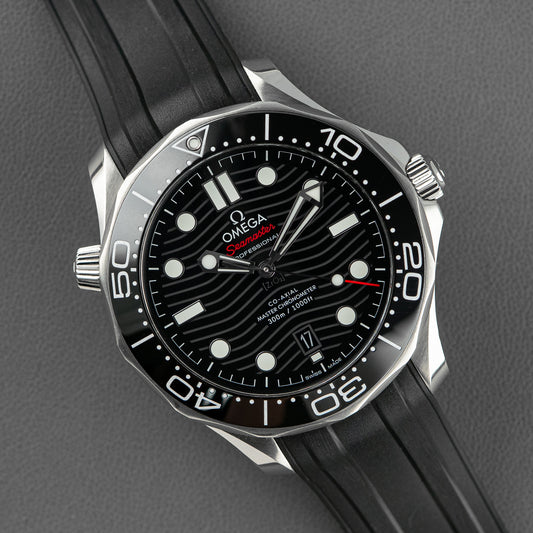 Omega Seamaster Diver 300M Black Dial Rubber Strap 42mm