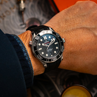 Omega Seamaster Diver 300M Black Dial Rubber Strap 42mm