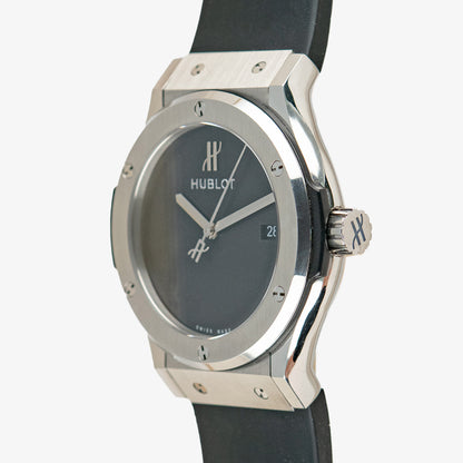 Hublot Classic Fusion Original Titanium Black Dial 42mm