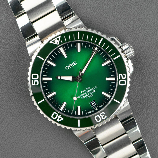 Oris Aquis Date 5 Days Automatic Green Dial 43.5mm