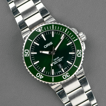 Oris Aquis Date Automatic Green Dial 43.5mm
