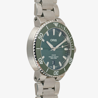 Oris Aquis Date Automatic Green Dial 43.5mm
