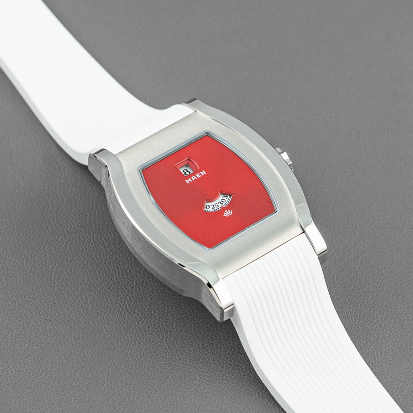 Maen Grand Tonneau Nico Leonard Automatic 34mm