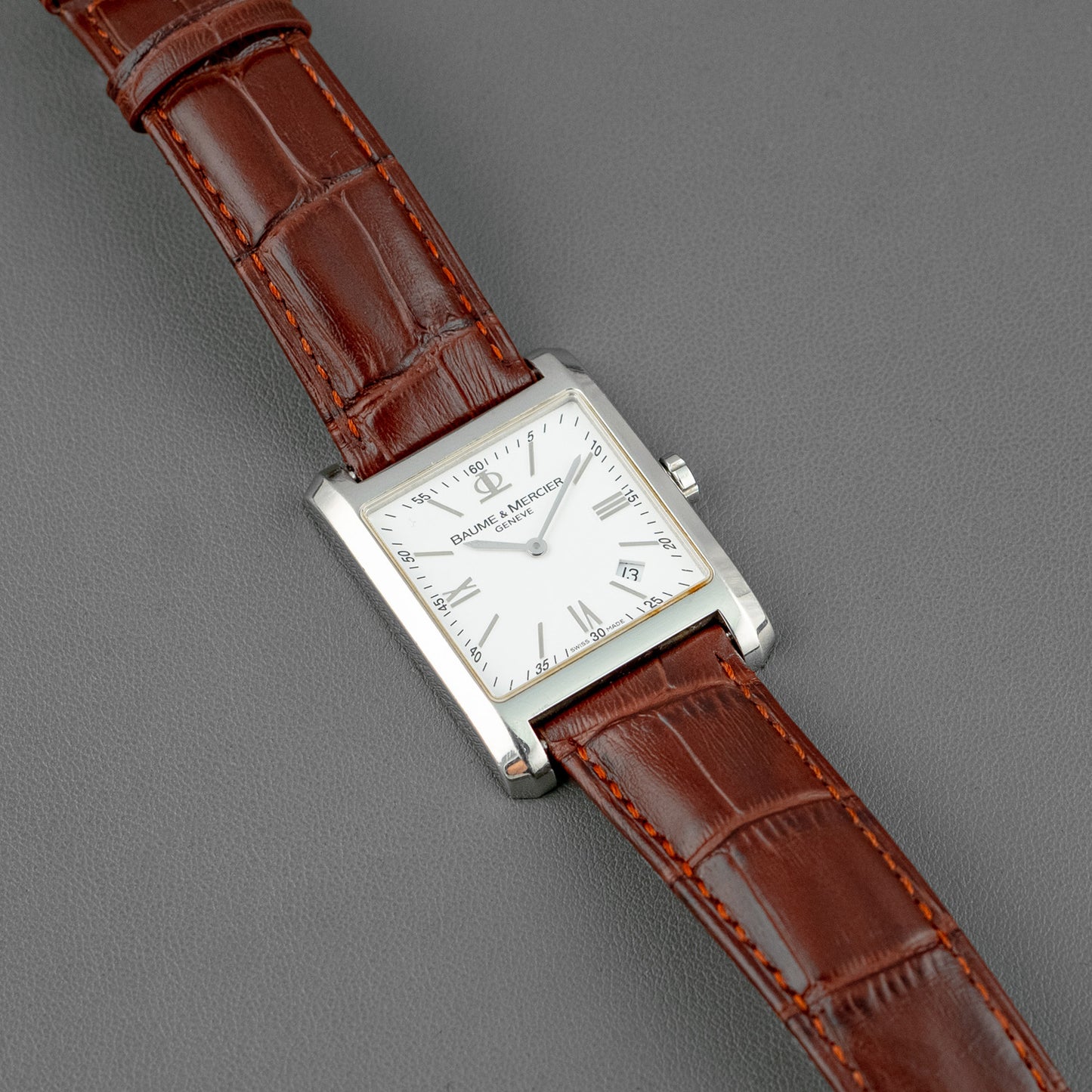 Baume & Mercier Hampton XL Quartz White Dial 30mm