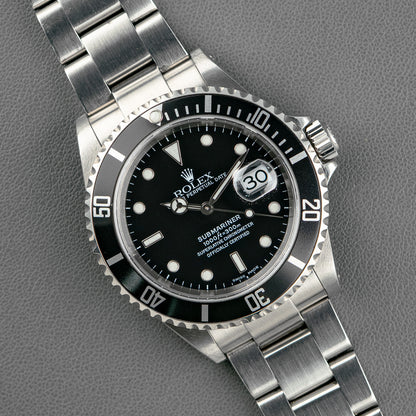 Rolex Submariner Date 16610 Black Dial 40mm