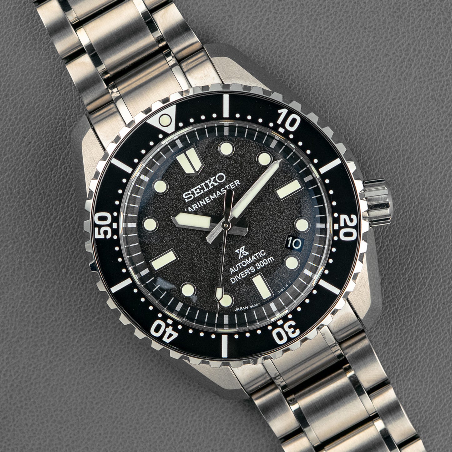 Seiko Marinemaster Automatic Diver Black Dial 42mm