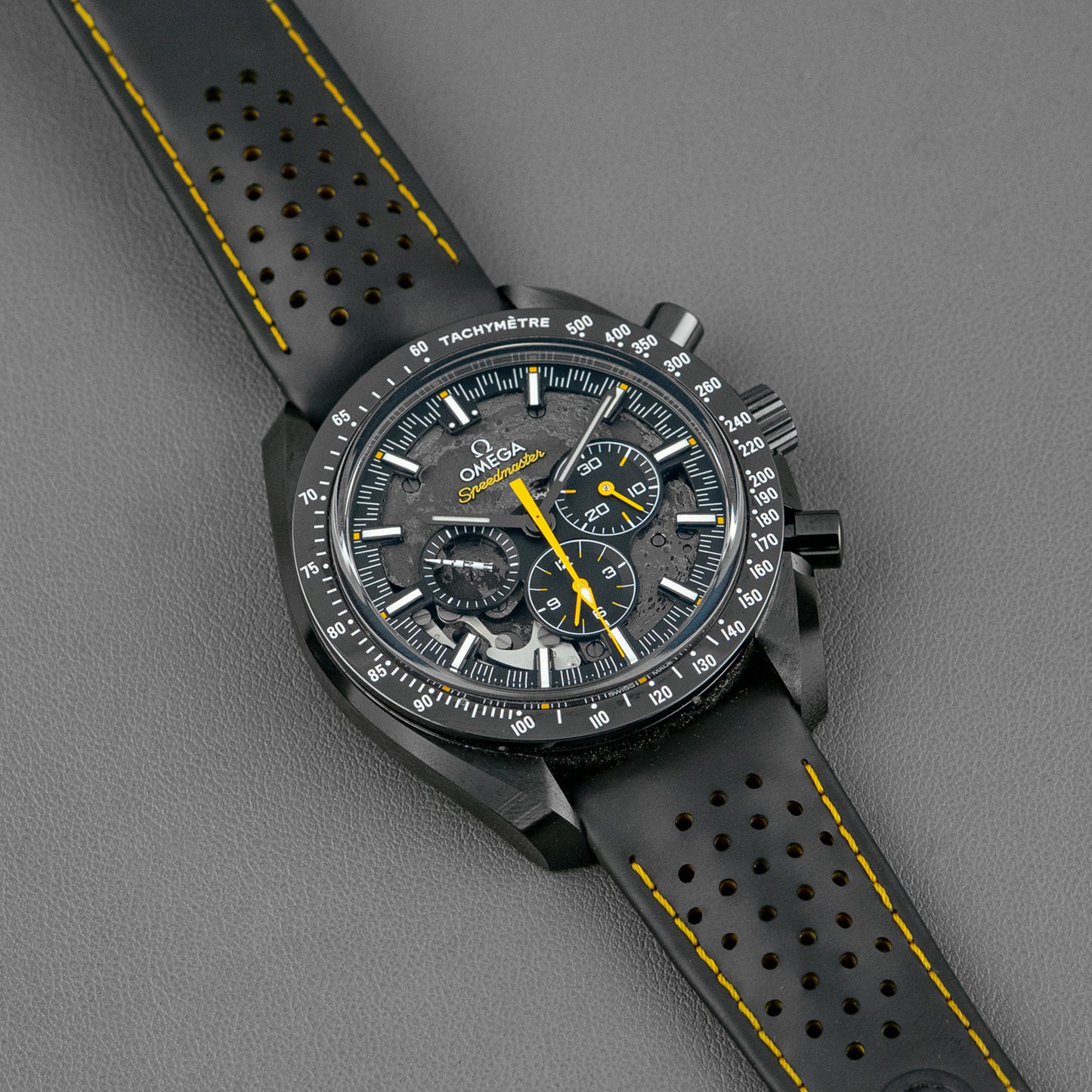 Omega Speedmaster Moonwatch Apollo 8 Dark Side of the Moon 44.25mm