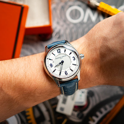 Frédérique Constant Smartwatch White Dial Quartz 42mm