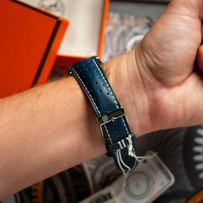 Frédérique Constant Smartwatch White Dial Quartz 42mm