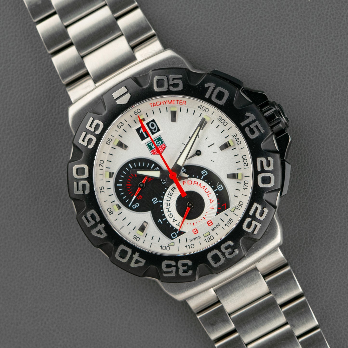 TAG Heuer Formula 1 Quartz Chronograph Big Date 44mm