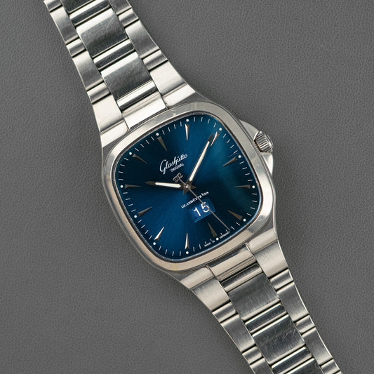 Glashütte Original Seventies Panorama Date Blue 40mm
