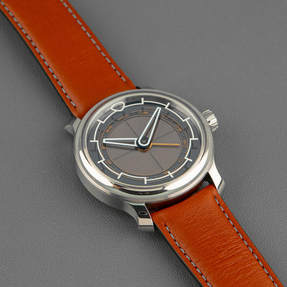 MING 22.01 GMT Gilt Titanium Automatic 38mm