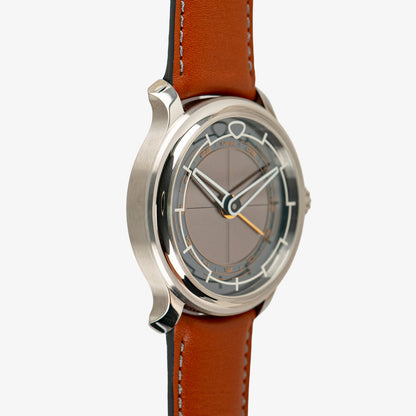 MING 22.01 GMT Gilt Titanium Automatic 38mm