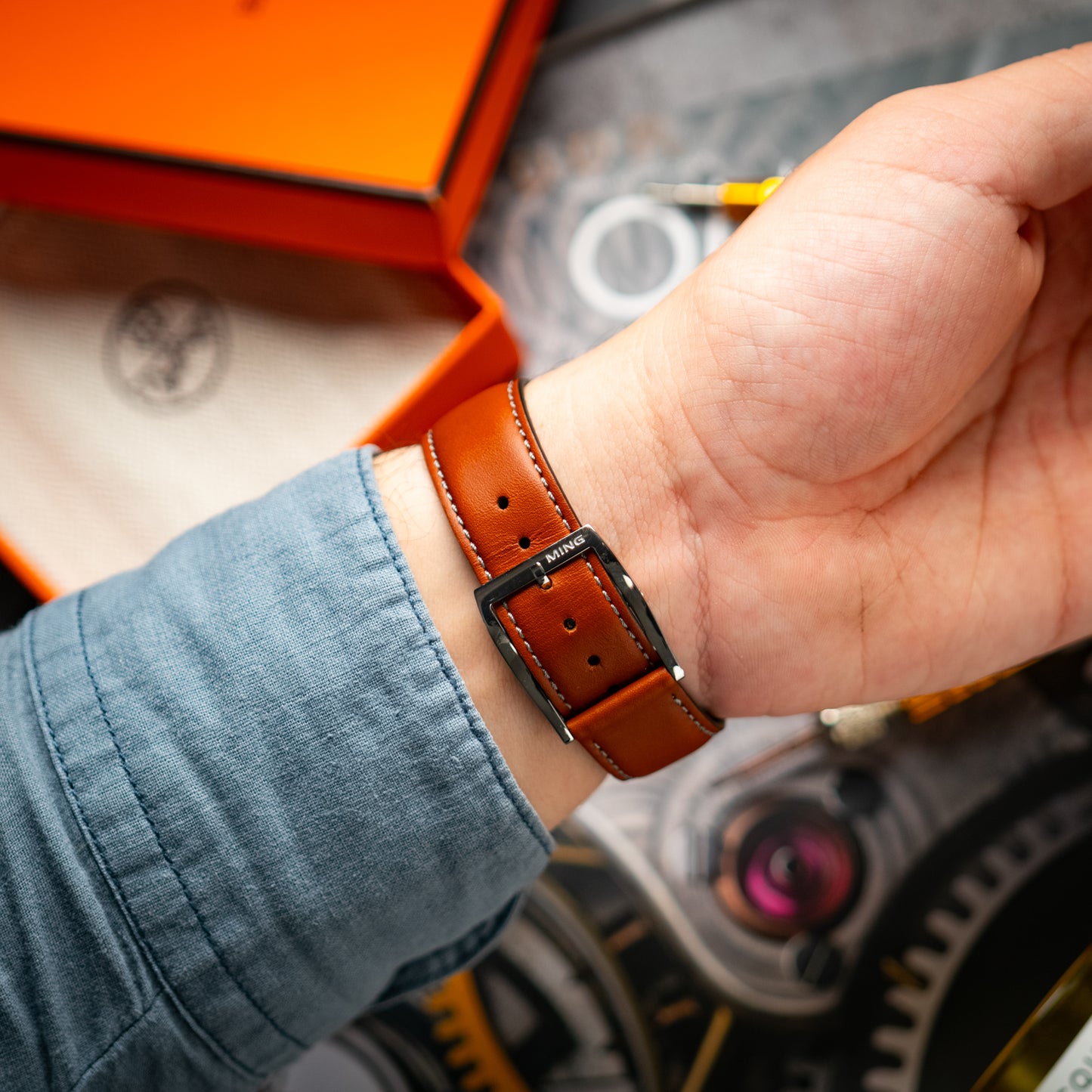 MING 22.01 GMT Gilt Titanium Automatic 38mm