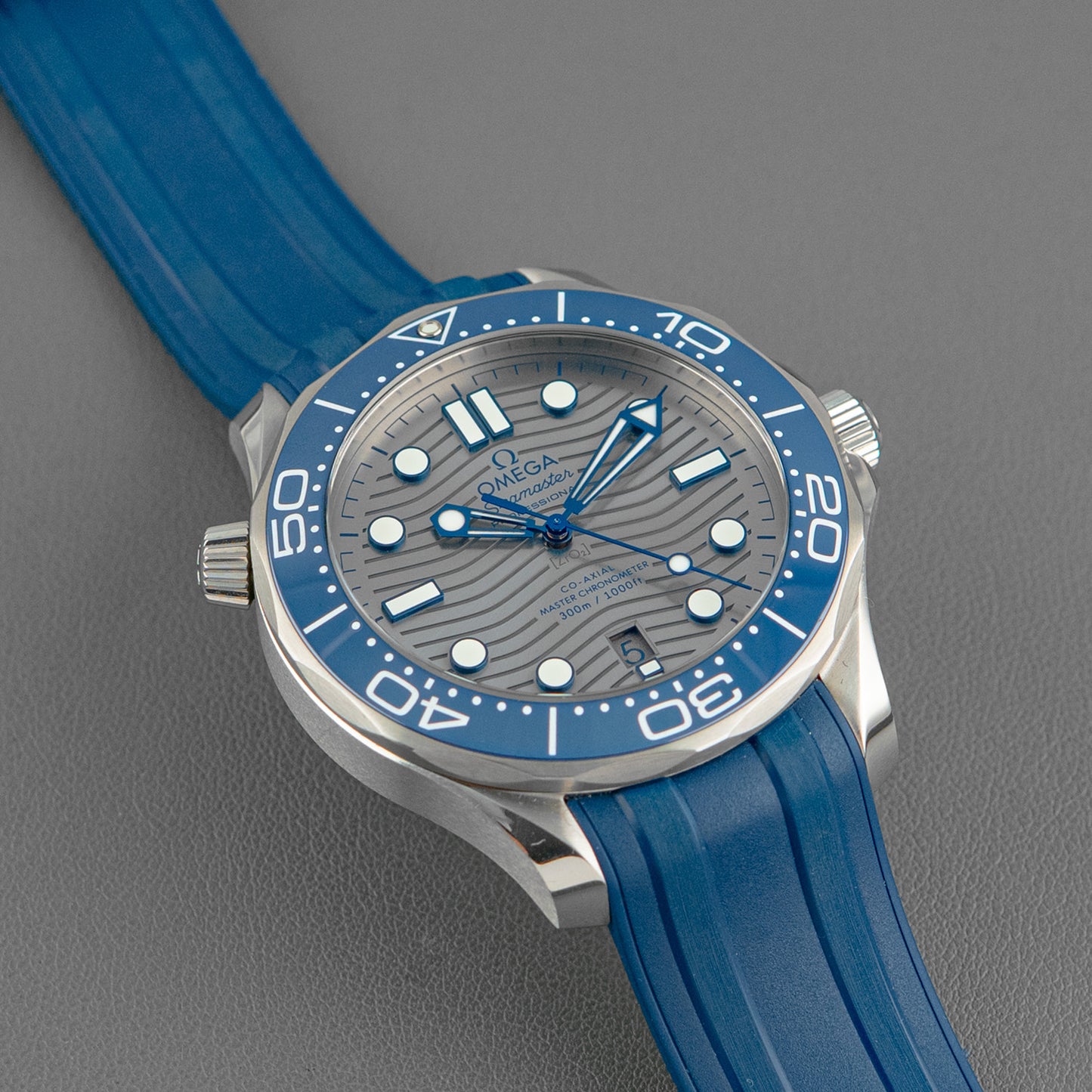 Omega Seamaster Diver 300M Co-Axial Master Chronometer Grey 42mm