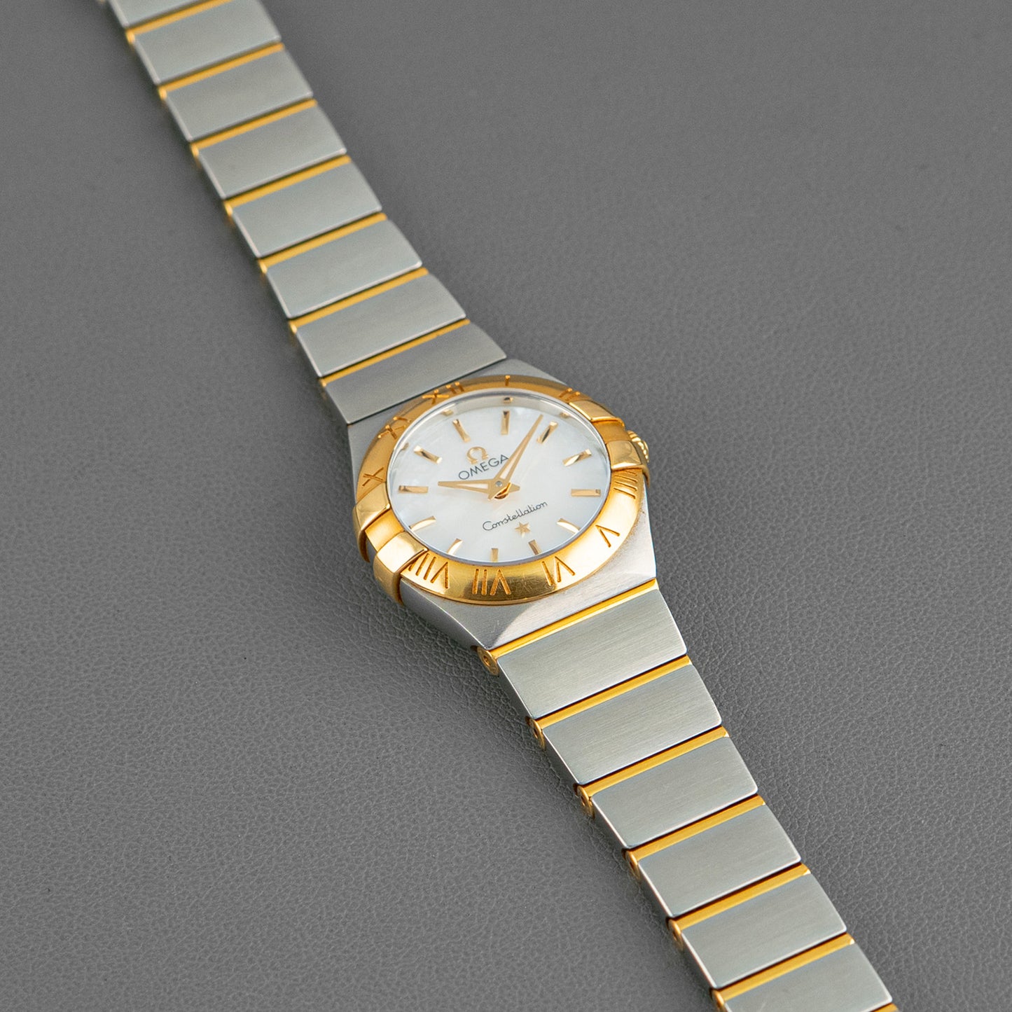 Omega Constellation Quartz Two-Tone Mother of Pearl Dial 24mm