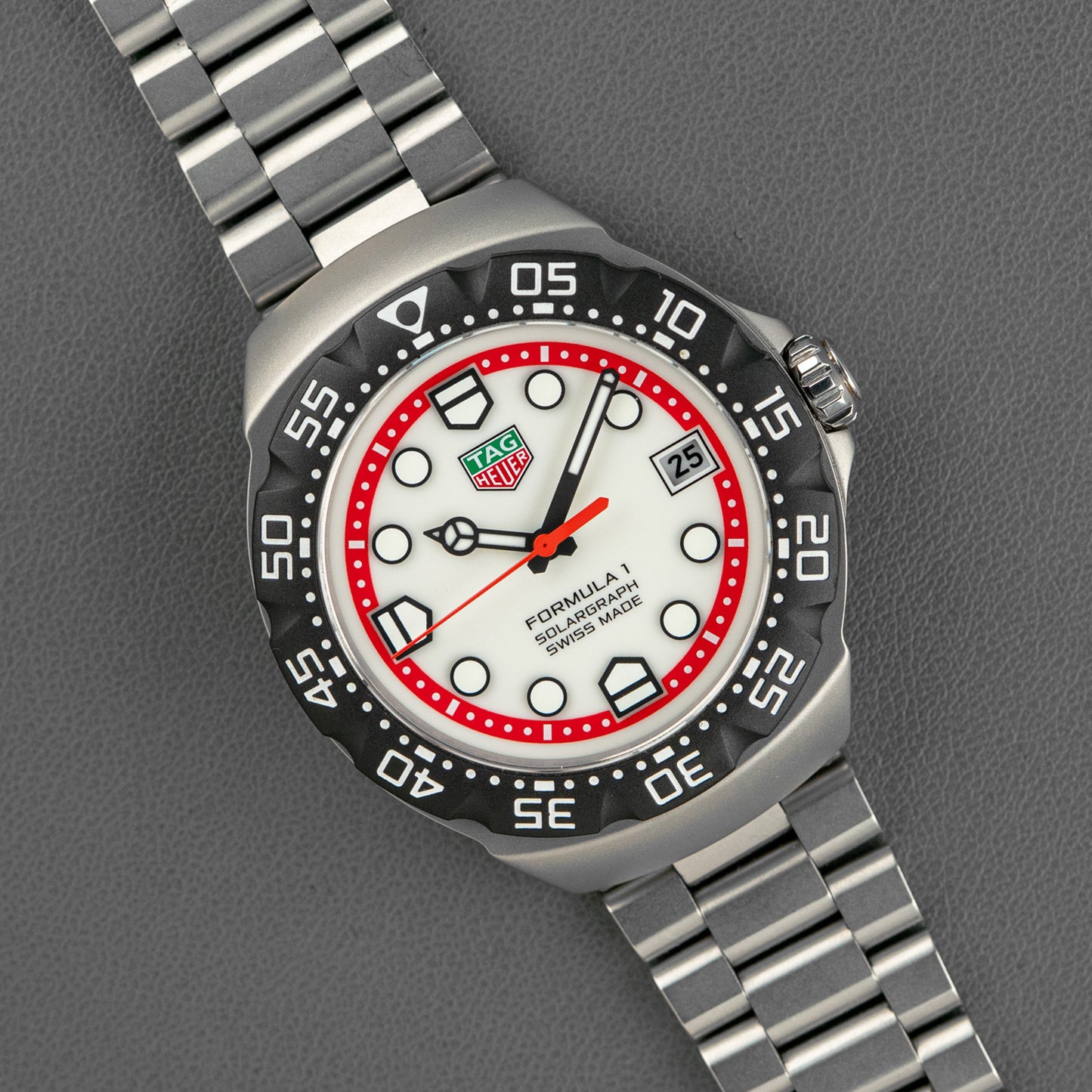 TAG Heuer Formula 1 Solargraph Quartz White Red 38mm
