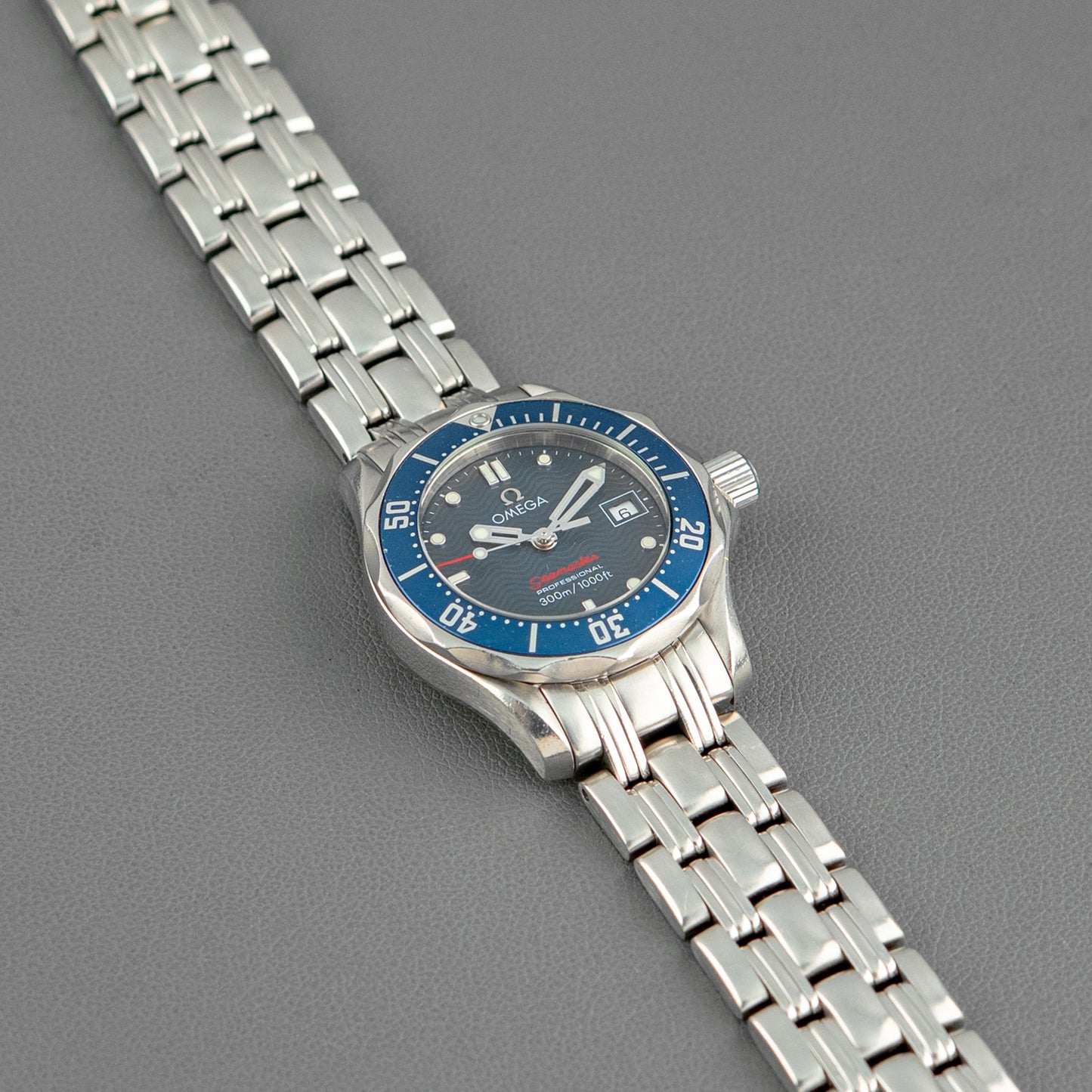Omega Seamaster Diver 300M Ladies Blue Dial 28mm