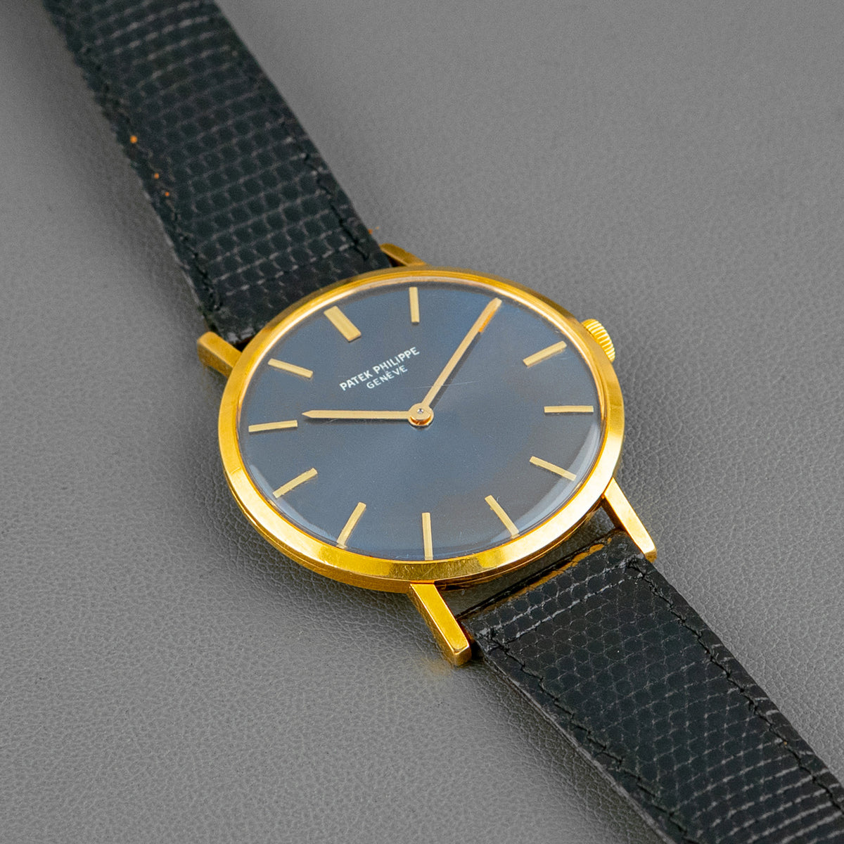 Patek Philippe Calatrava 3537 Yellow Gold Blue Dial 33mm