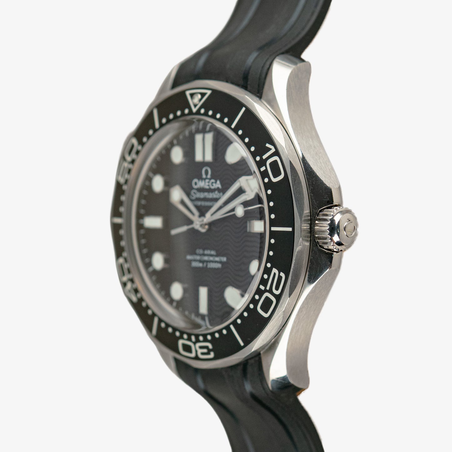 Omega Seamaster Diver 300M Black Dial Rubber 42mm