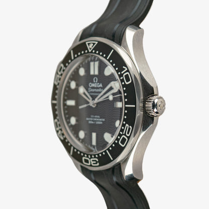 Omega Seamaster Diver 300M Black Dial Rubber 42mm