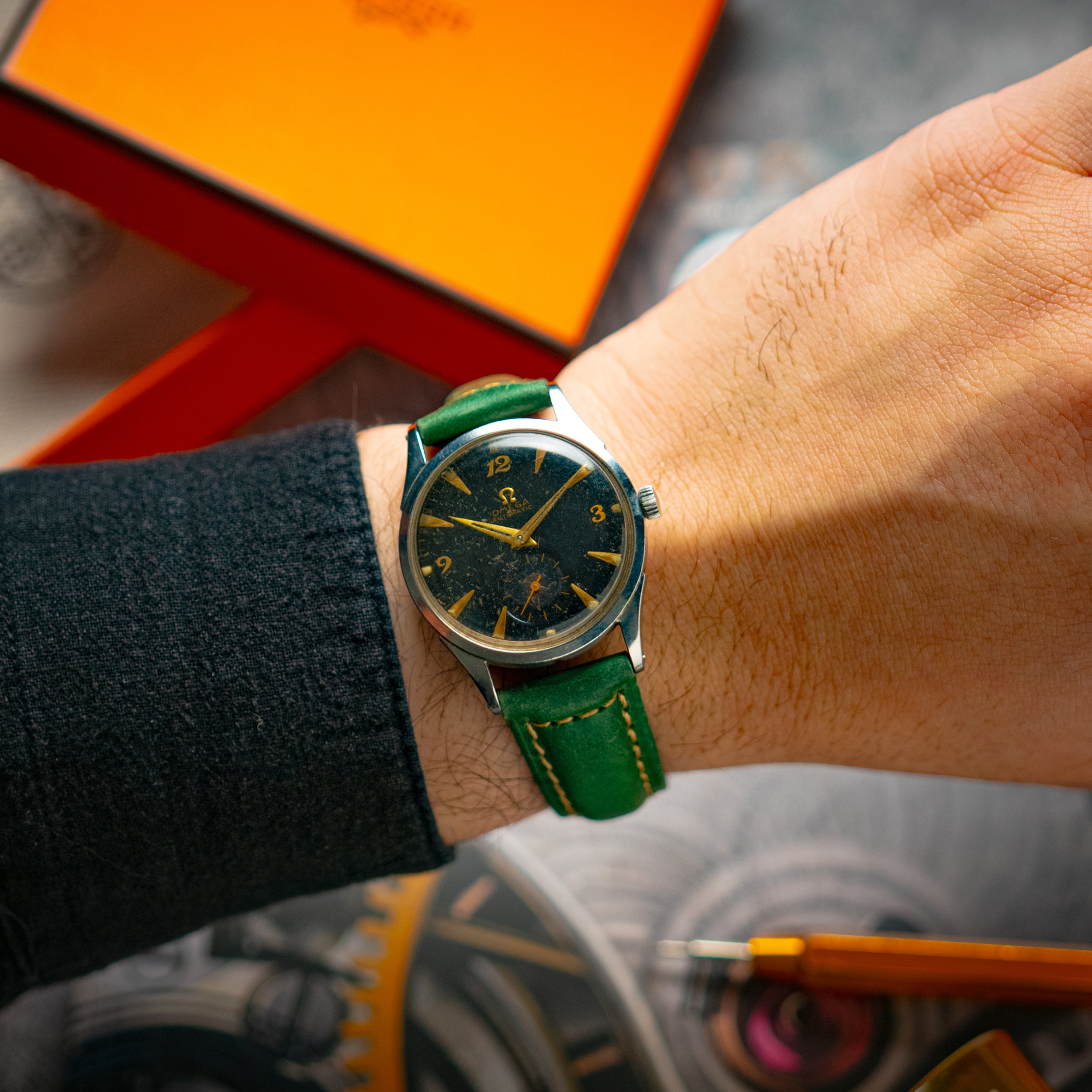 Omega Automatic 2635 Black Gilt Dial Vintage 33mm – LOFT