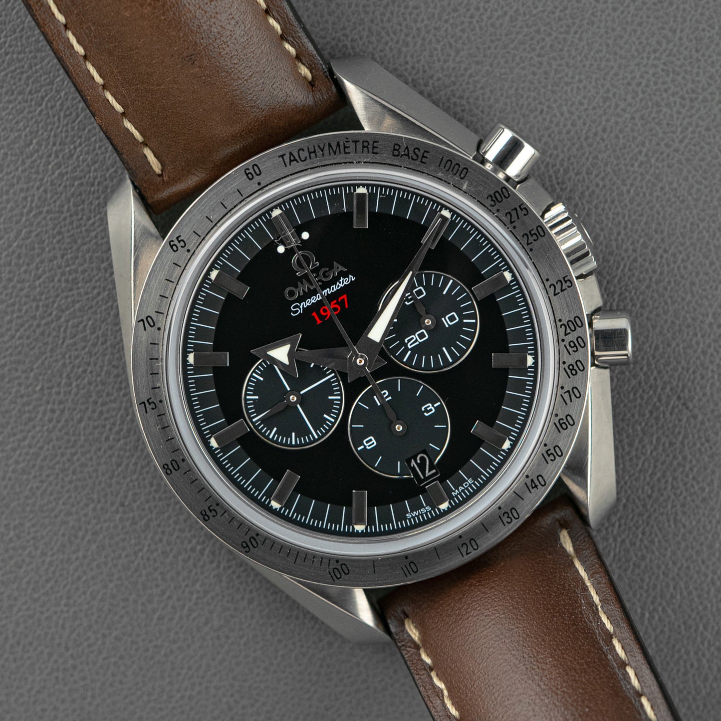Omega Speedmaster Broad Arrow "1957" Chronograph 42mm