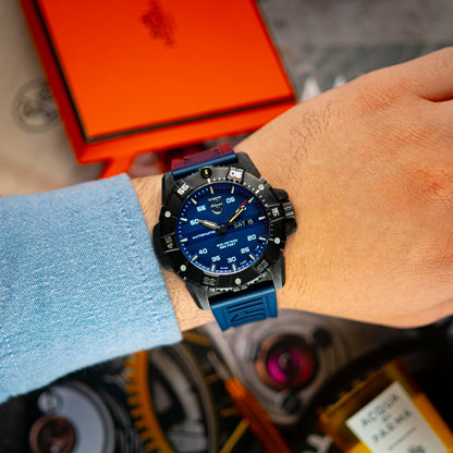 Luminox Master Carbon Automatic Blue Rubber 45mm