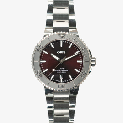 Oris Aquis Date 300M Cherry Red Dial Steel 41.5mm
