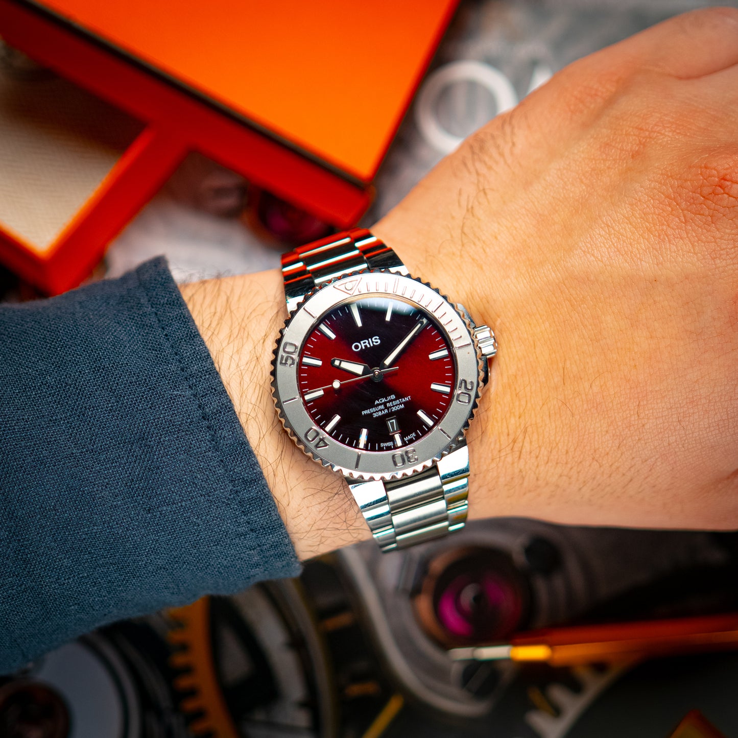 Oris Aquis Date 300M Cherry Red Dial Steel 41.5mm