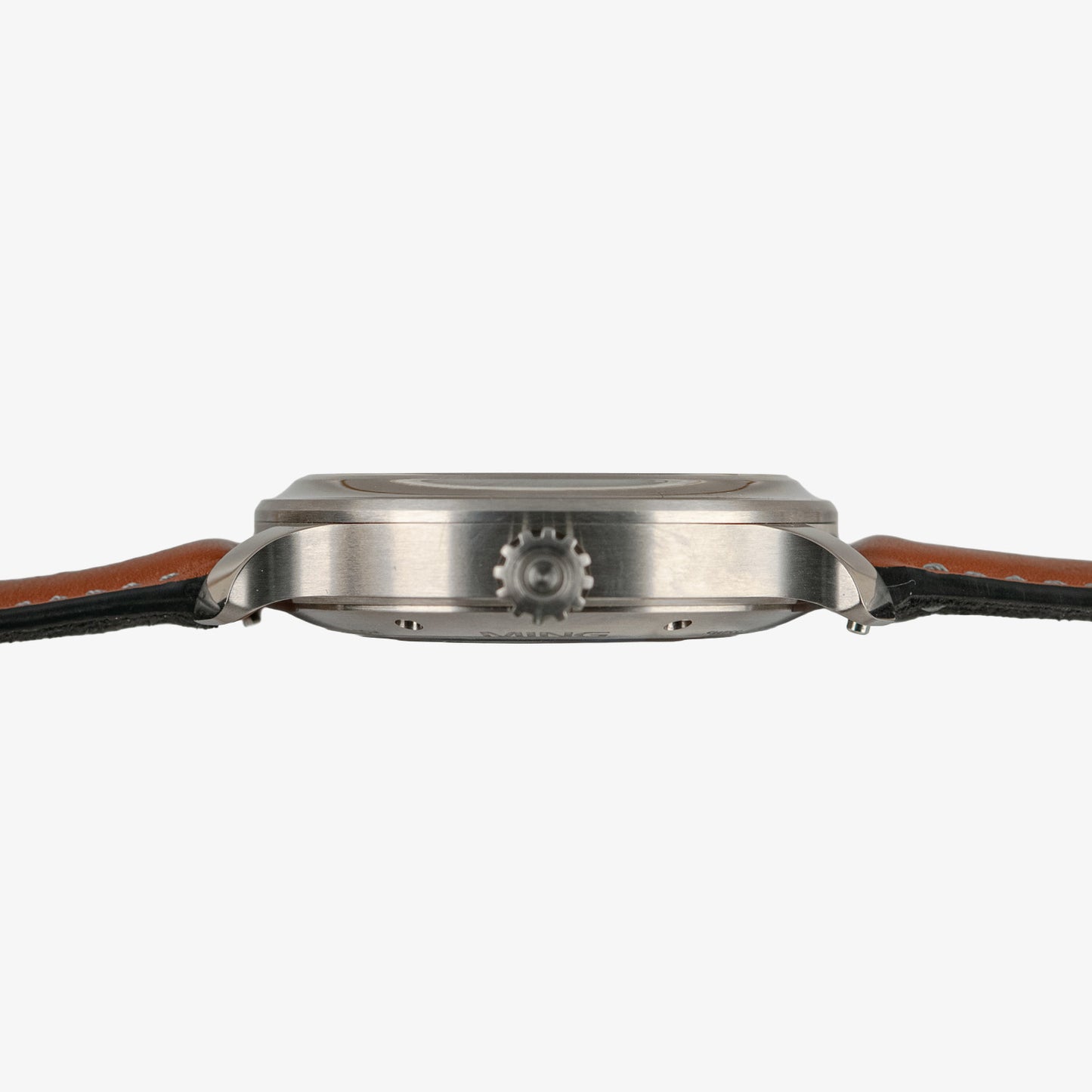 MING 22.01 GMT Gilt Titanium Automatic 38mm