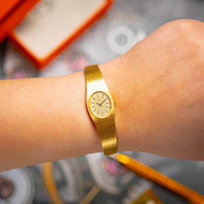 Ebel Vintage Oval Dial Yellow Gold Hand-Wind 15mm