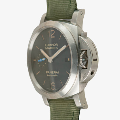 Panerai Luminor Marina PAM 722 Black Dial 42mm