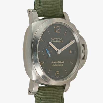 Panerai Luminor Marina PAM 722 Black Dial 42mm