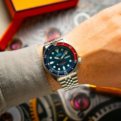 Seiko SKX009 Automatic Diver's 200M Pepsi Bezel 42mm
