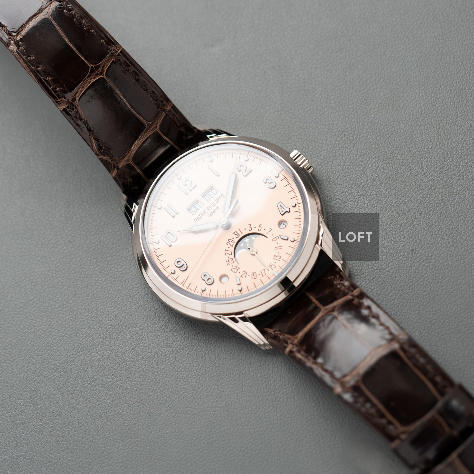 Patek Philippe Perpetual Calendar Salmon 40 mm