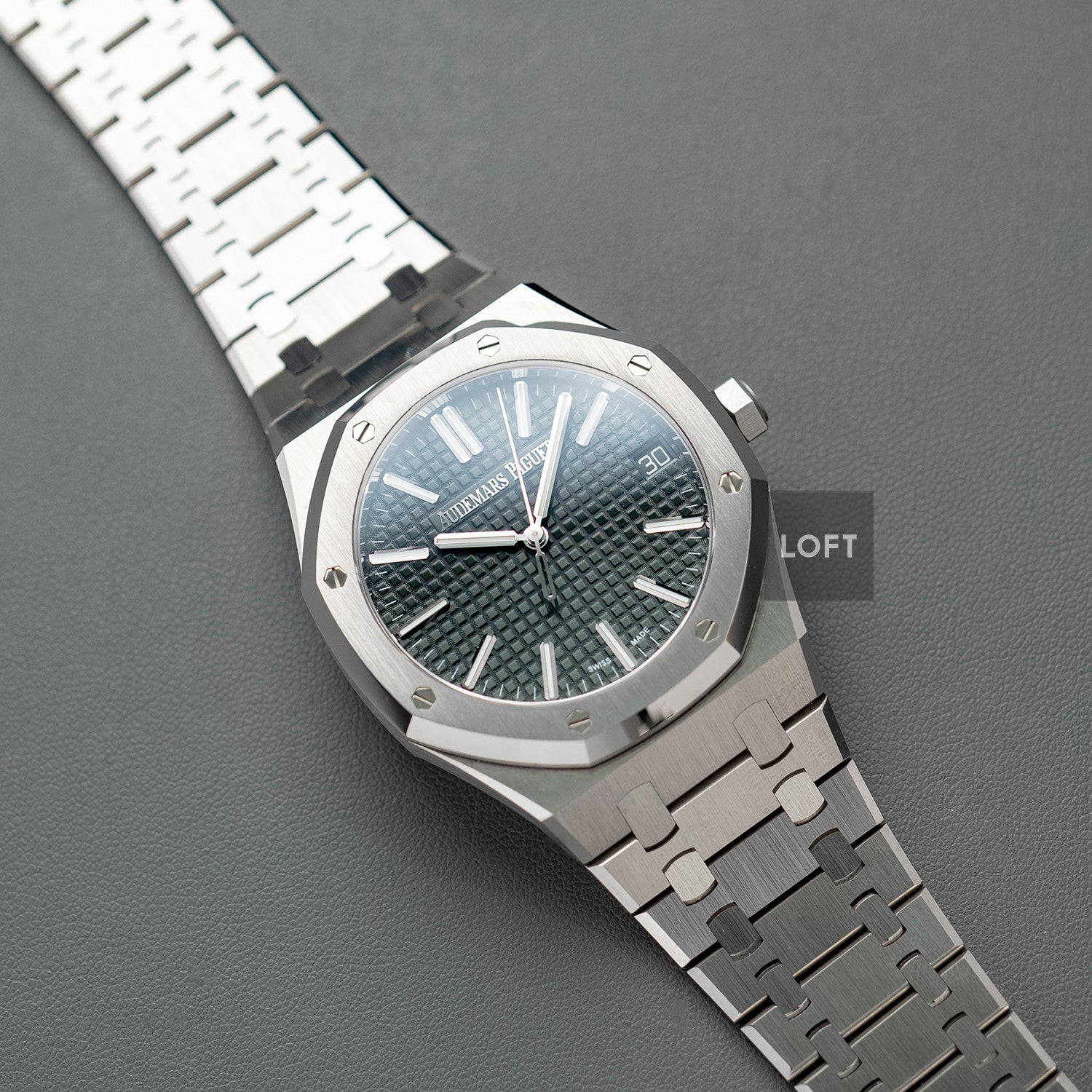 Audemars Piguet Royal Oak Selfwinding Stainless Steel / Green 41 mm