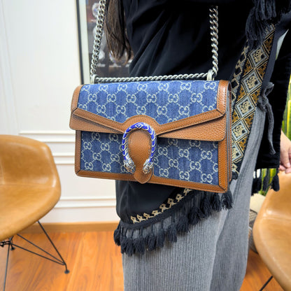 Gucci Dionysus GG Supreme Shoulder Bag