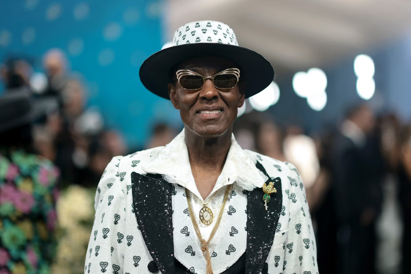 Dapper Dan con un Cartier Paris "Timone" de 1943 como colgante en la última Met Gala.